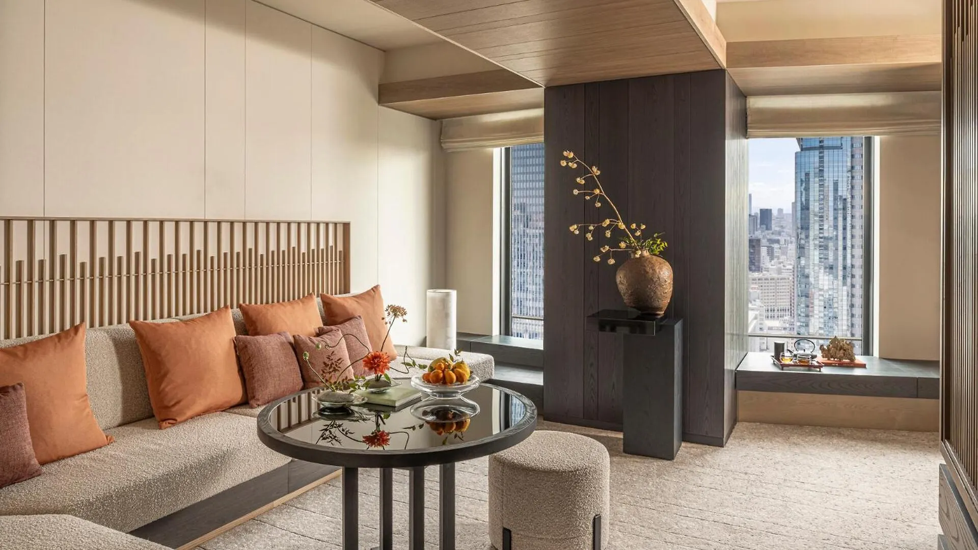 Four Seasons Hotel Osaka 5*,