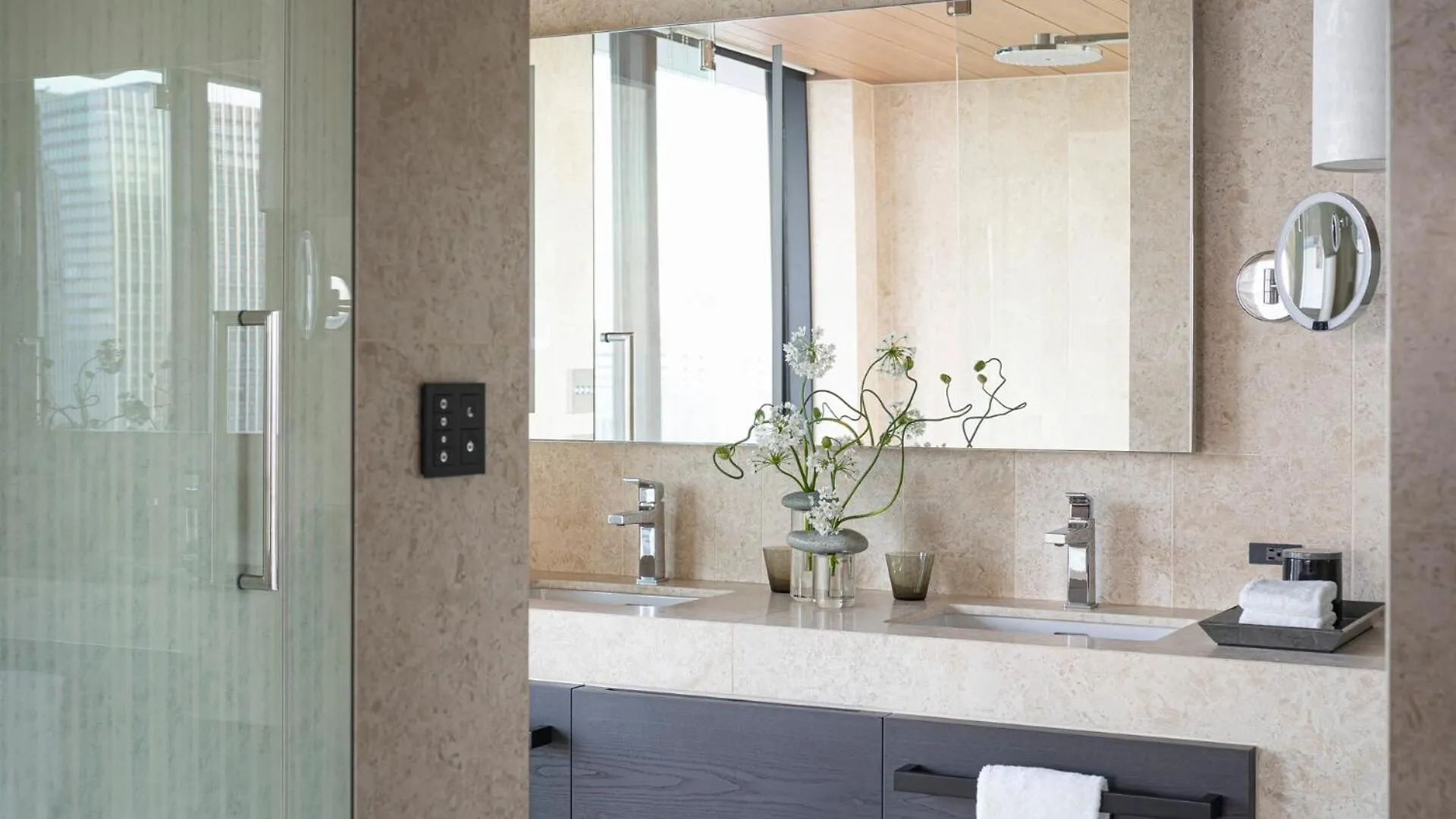 Four Seasons Hotel 大阪 5*,