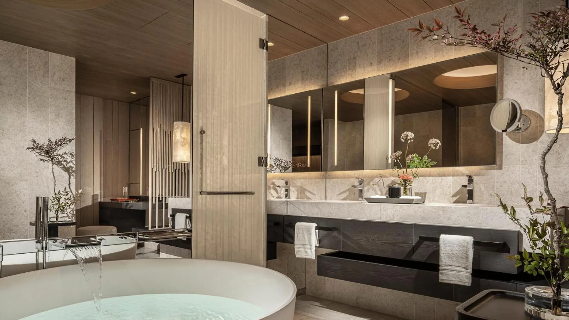 Four Seasons Hotel Osaka