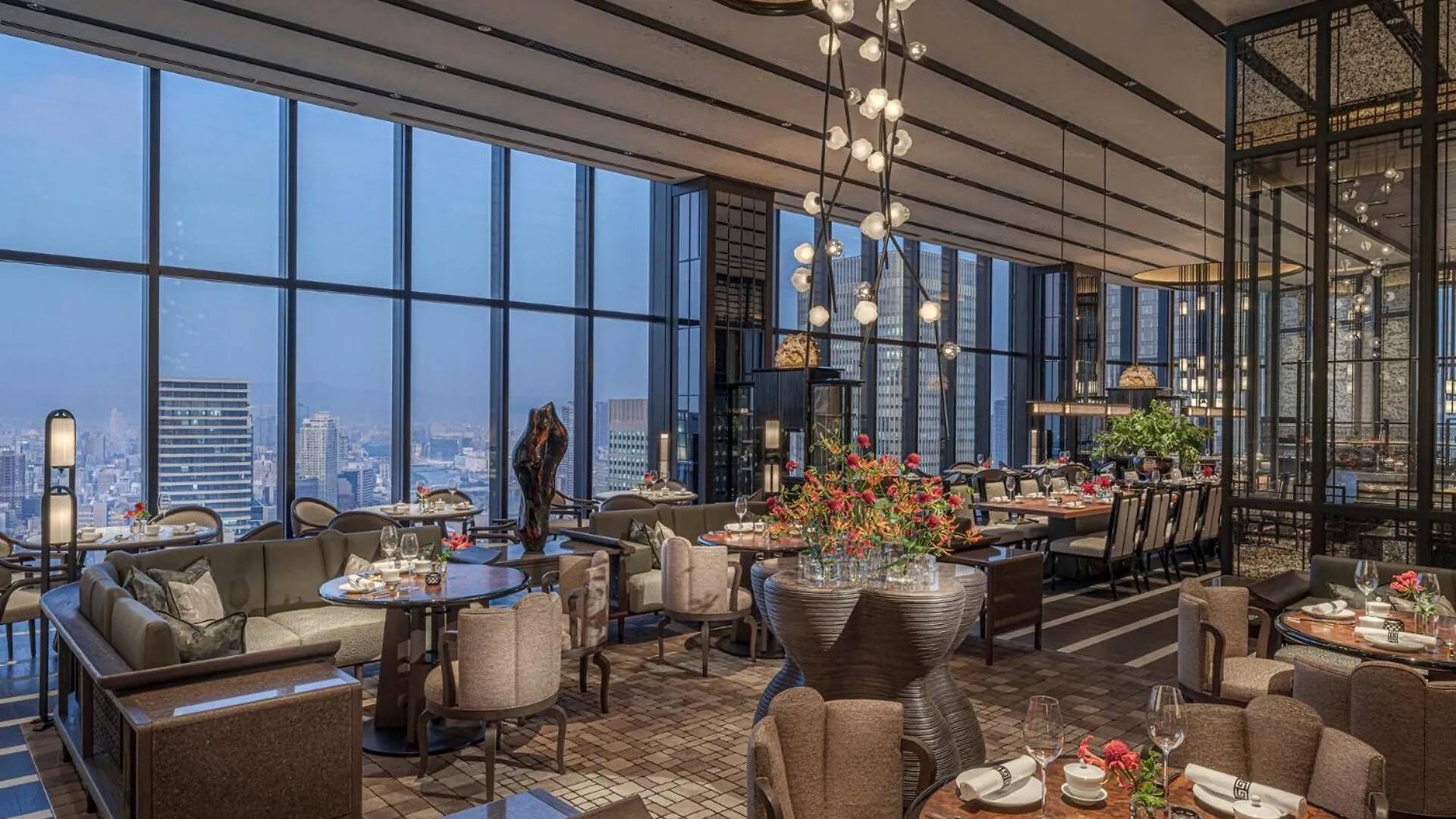 Four Seasons Hotel Osaka 5*,  Japan